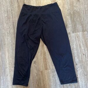 CONNECTED CROP SOFT LEGGINGS (O/S)
